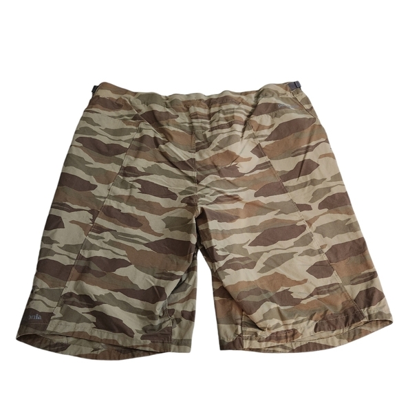 Patagonia Camouflage Shorts Mens, sz 40 - Picture 2 of 11